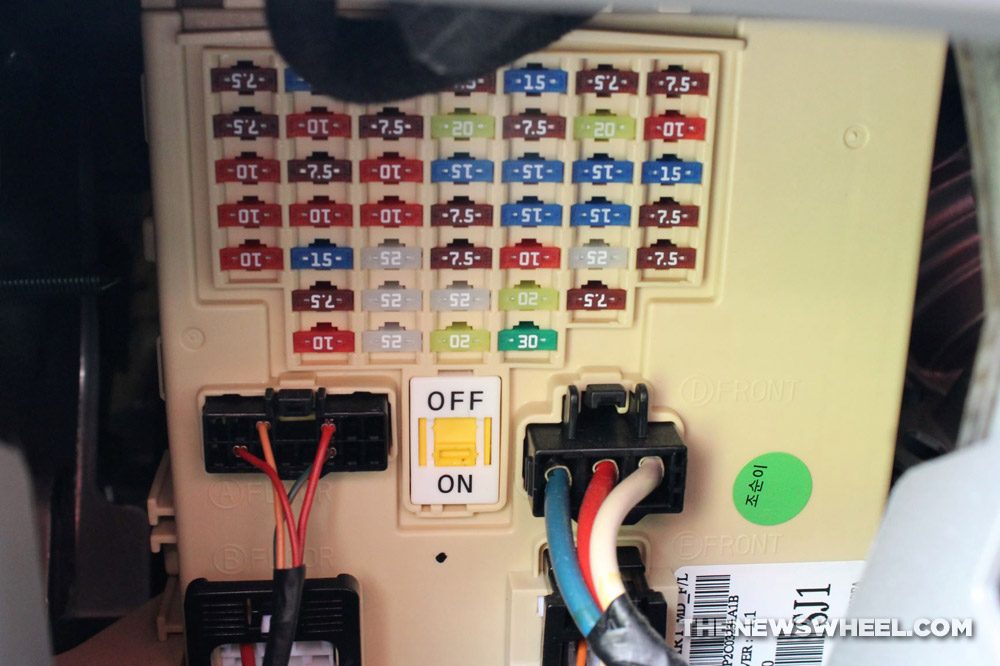 Car fuse box board replacement directions blown