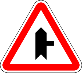 Traffic sign of Portugal: Warning for side road on the right